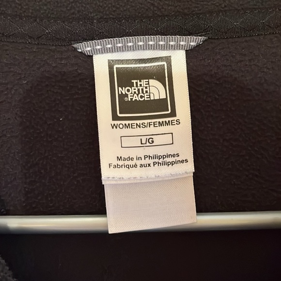 The North Face women’s quarter zip pullover - Picture 4 of 6